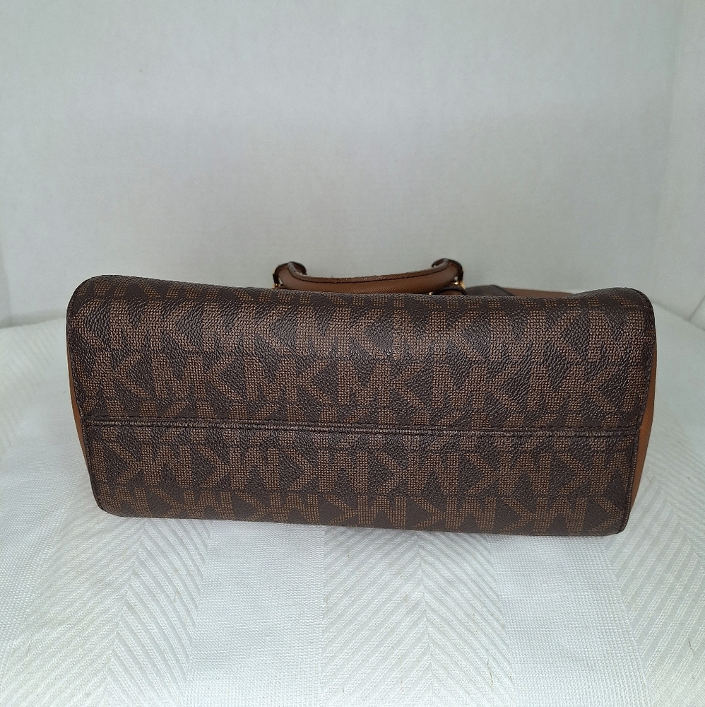 Michael Kors Ciara Womens Tan & Brown Signature Monogram Logo Satchel Bag Medium - Picture 6 of 16